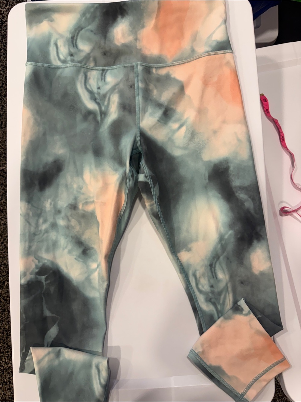 Athleta Elation Printed 7/8 Tight